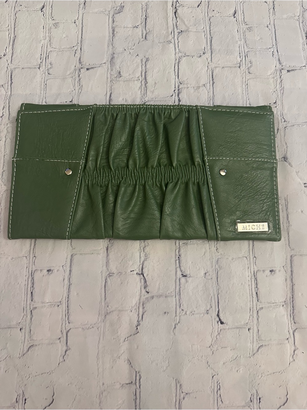 Miche - Classic cover - Green Leather  with Silver Nameplate